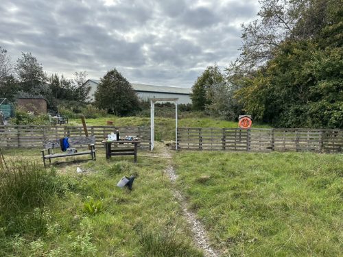 220D995D-1DC9-4CBC-B18C-CC1B65364DE7_1_105_c