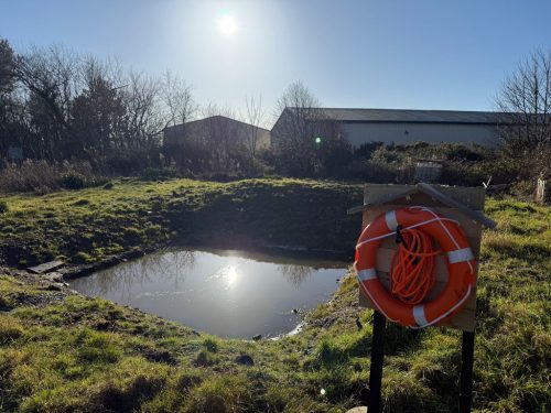 640B6C64-046D-41D7-A8DE-271FA23399B9_1_105_c